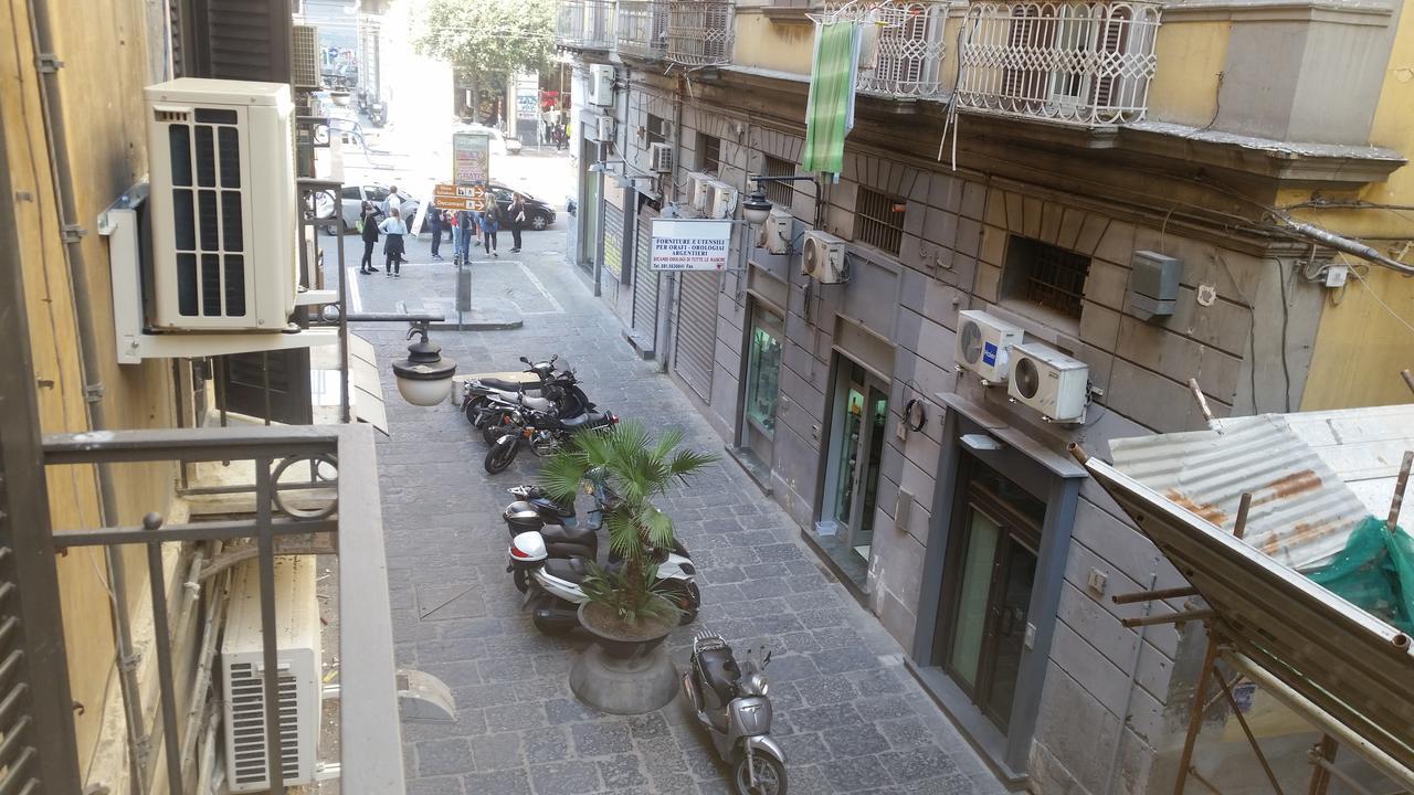 B&B Residenza Il Castello Napoli Exterior foto